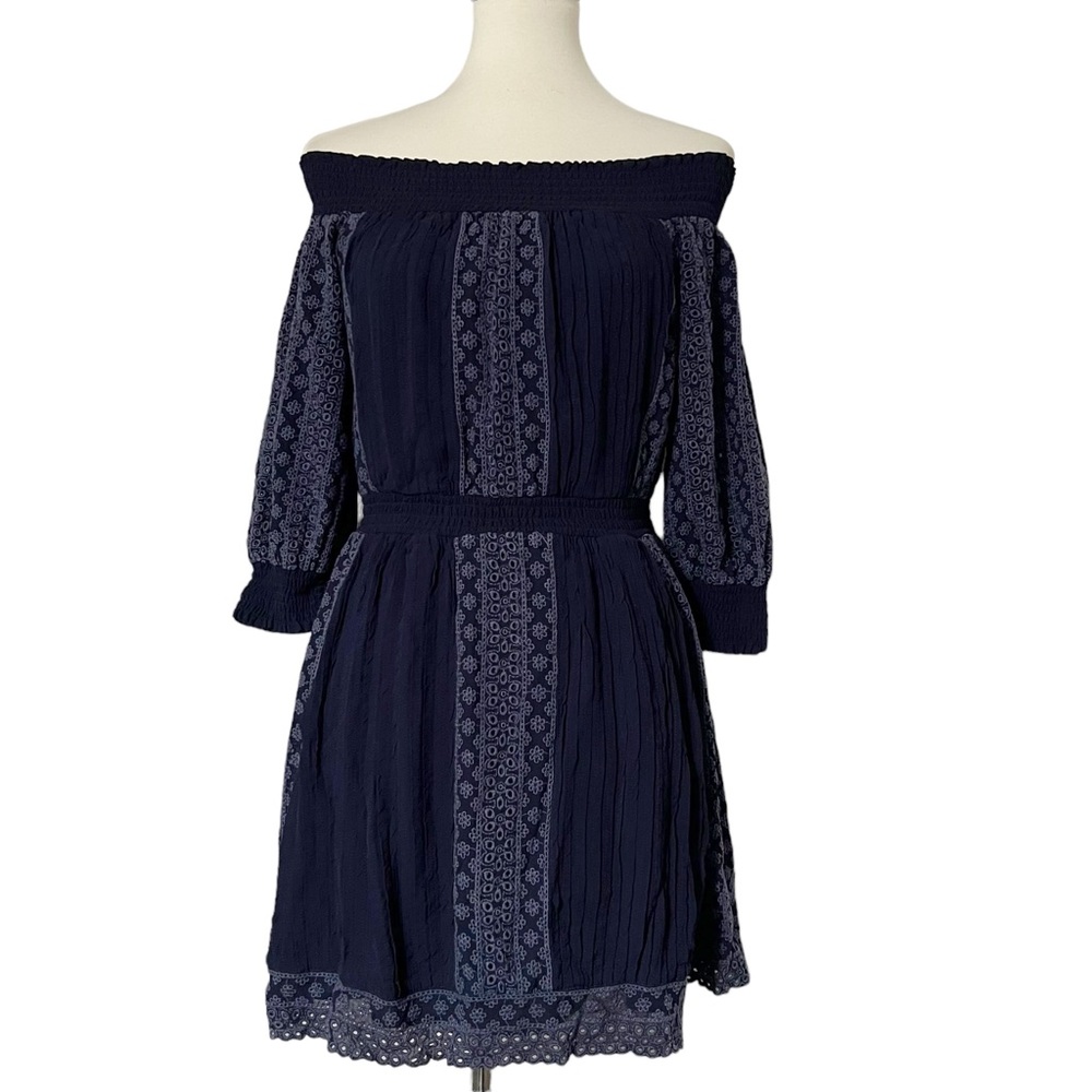 Alice and Olivia Pammy Eyelet Embroidered‎ Off -The Shoulder Dress - Picture 4 of 12
